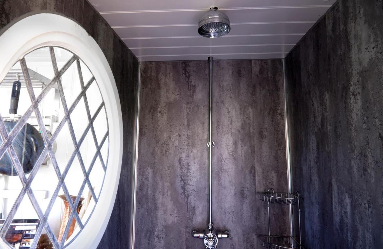 Extraordinary Huts Ltd Villa Рай Екстериор снимка
